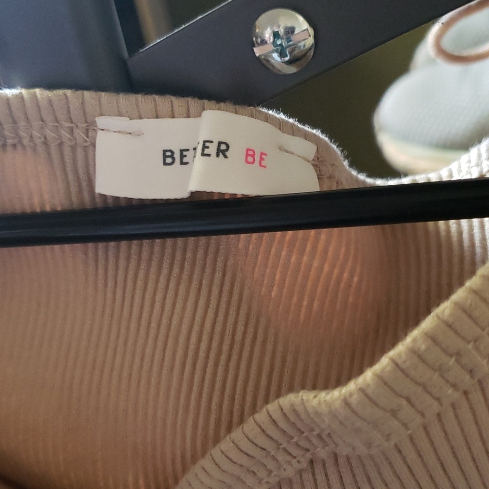 Top - Picture 2 of 3